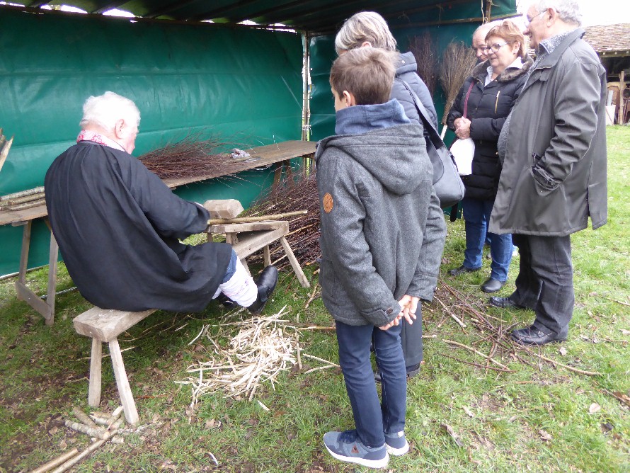 Confection de balais de bouleau